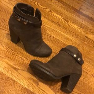 Breckelle’s - brown heeled booties